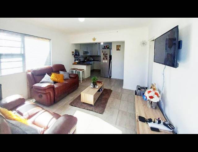 2 BEDROOM APARTMENT RENTED IN MANGOLD PARK